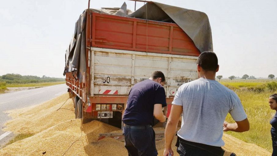 Desde Coninagro, cuestionan a los transportistas de cereales