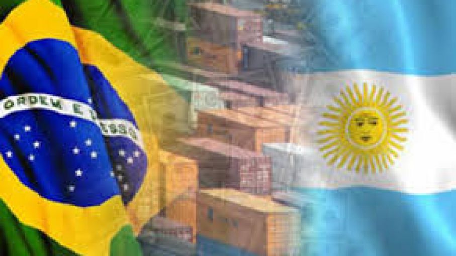 Brasil se recupera con superávit comercial