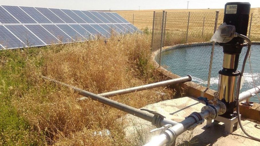 Que es un sistema de bombeo de agua solar?