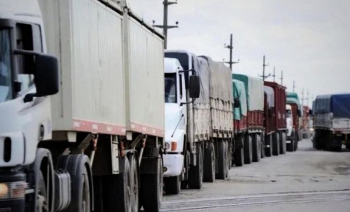 La Rural de Rosario cuestionó una nueva tasa portuaria y alertó por más presión sobre el agro